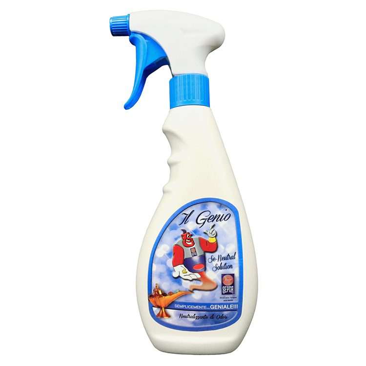 l'immagine mostra un flacone con spruzzino da 500 ml di Neutralizzante professionale di odori SE Neutral Solution per ambienti